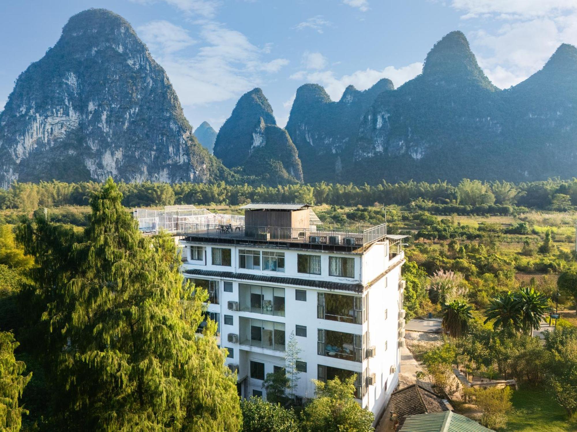 Leisure Courtyard Hotel Yangshuo-Free Shuttle Bus To Yangshuo Station Stay 2 Nights One Way المظهر الخارجي الصورة