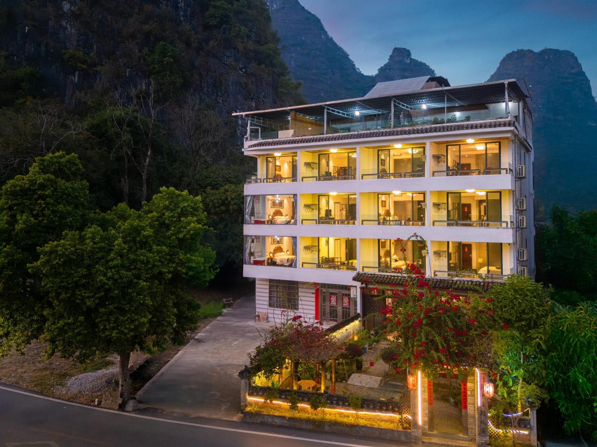 Leisure Courtyard Hotel Yangshuo-Free Shuttle Bus To Yangshuo Station Stay 2 Nights One Way المظهر الخارجي الصورة