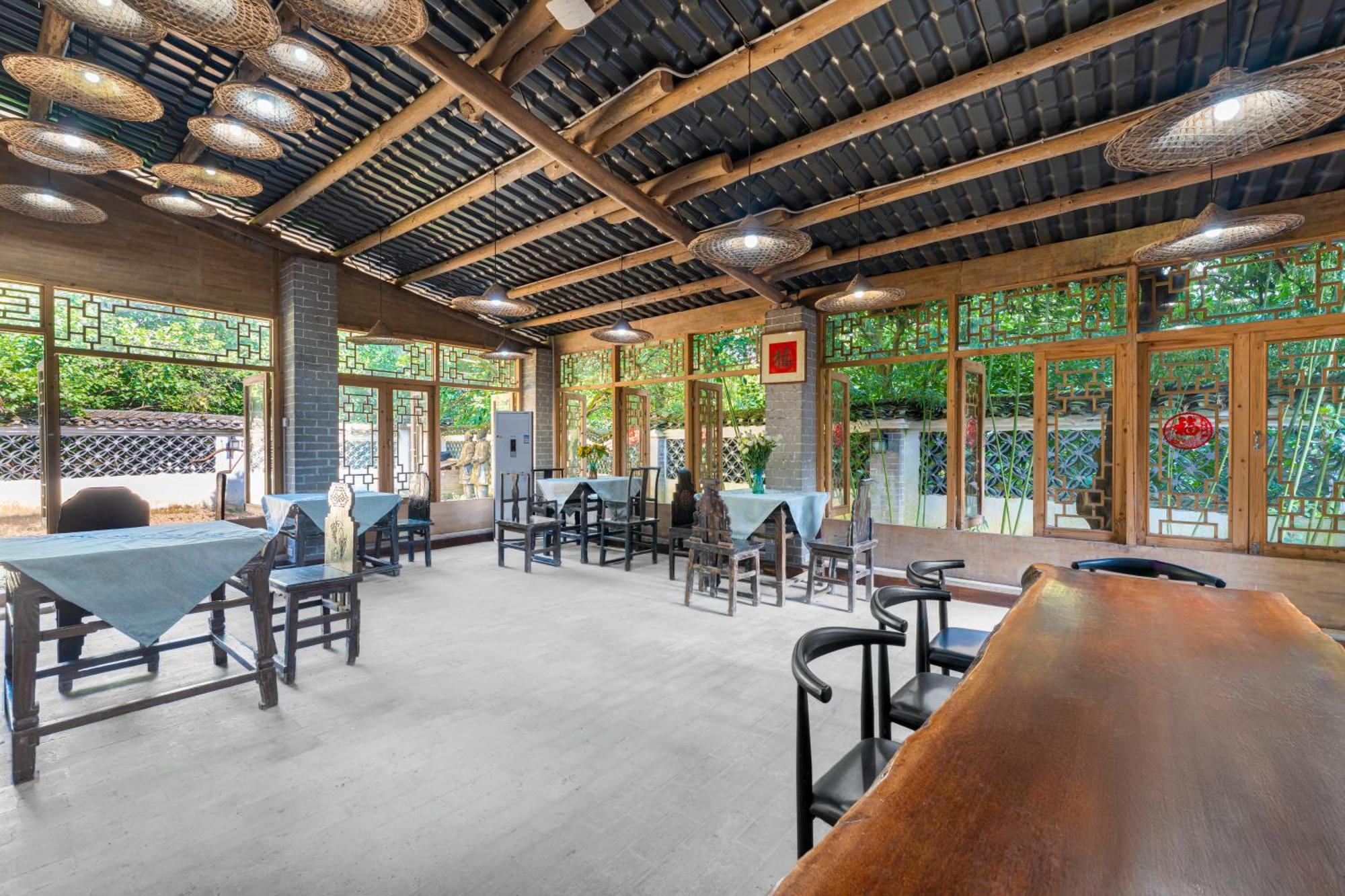 Leisure Courtyard Hotel Yangshuo-Free Shuttle Bus To Yangshuo Station Stay 2 Nights One Way المظهر الخارجي الصورة